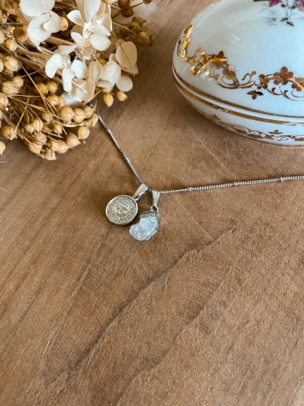 Collier - collier célestine - célestine - bijoux pierre naturelle - bijoux lithothérapie - pierre naturelle - pierre naturelle Célestine - lithothérapie - vertus des pierres - style hippie - bohème - hippie
