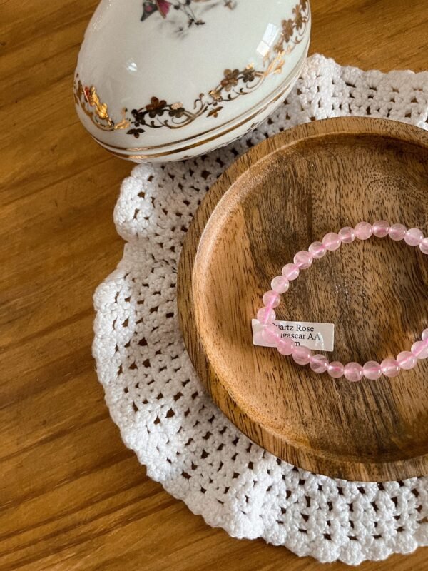 Bracelet quartz rose - bracelet boule - bracelet boule quartz rose - quartz rose - pierre naturelle - pierre quartz rose - pierre naturelle quartz rose - bracelet pierre - bracelet lithothérapie - lithothérapie - vertus des pierres - bienfaits des pierres - hippie - spirituel - spiritualité - bijoux spirituels