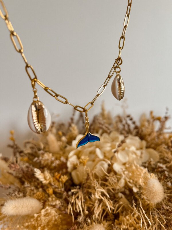Collier charm - collier dauphin - collier baleine - collier ocean - cocoquillage cauri - collier coquillage - charms - collier personnalisé - collier acier inoxydable - chaîne acier inoxydable - Wild louve - collier Wild louve - collier été