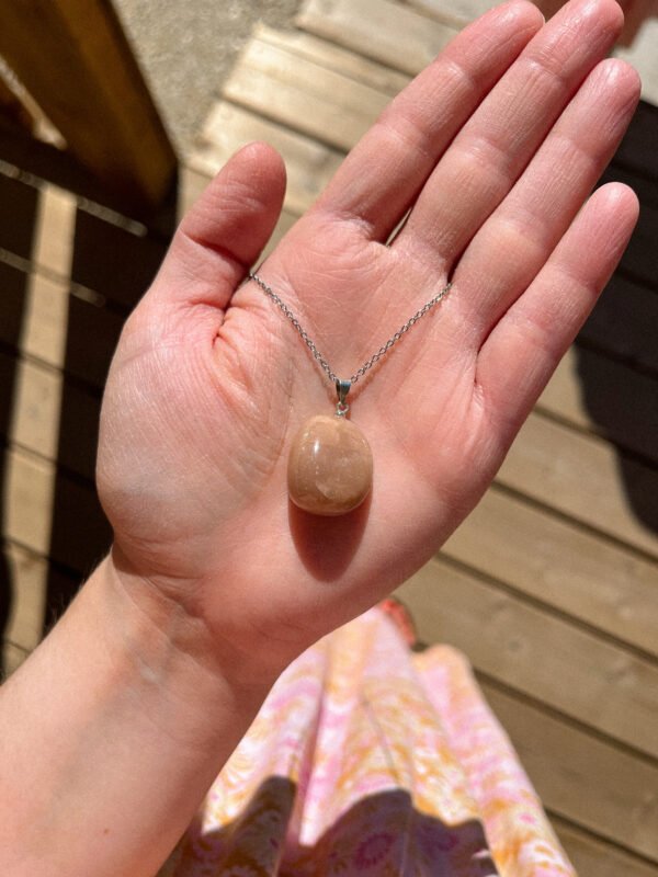 Pierre de lune - pendentif - pierre naturelle - collier pierre - pierre énergétique - bijou pierre - bijou pierre naturelle - collier pierre de lune