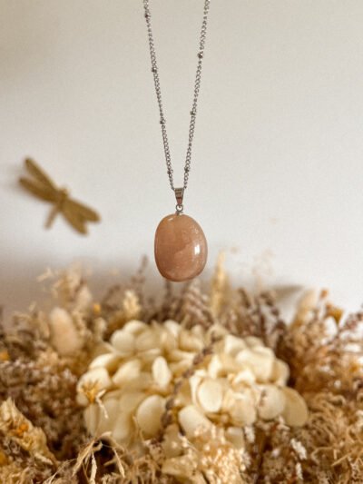 Pierre de lune - pendentif - pierre naturelle - collier pierre - pierre énergétique - bijou pierre - bijou pierre naturelle - collier pierre de lune